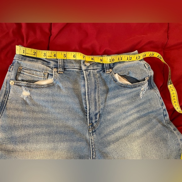 American Eagle Curvy Mom Jean - Size 6 - Picture 9 of 11